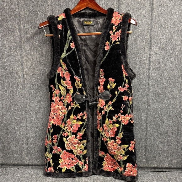 JayLey Collection Tops - JayLey Collection Elegant Black Floral Women's Gilet  70% Silk 30% polyester